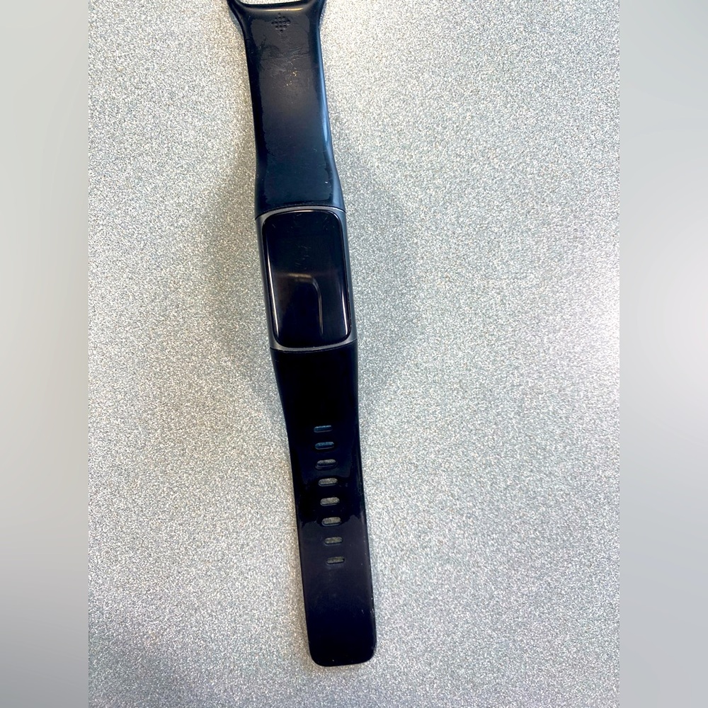 Fitbit Charge 5 Advanced Fitness & Health Tracker with GPS-Small